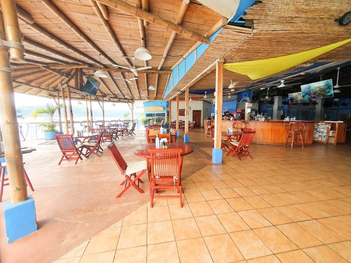 Fish Hook Marina Hotel 골피토 외부 사진