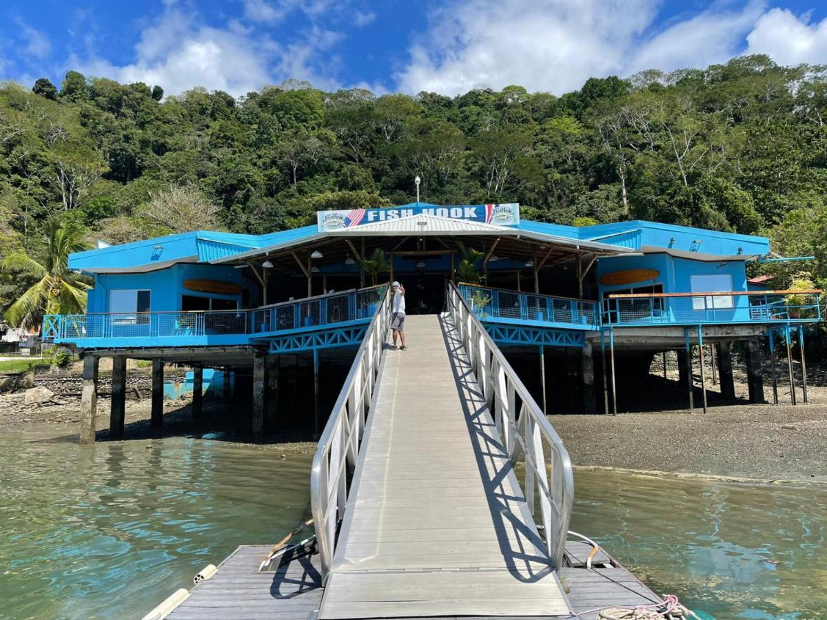 Fish Hook Marina Hotel 골피토 외부 사진