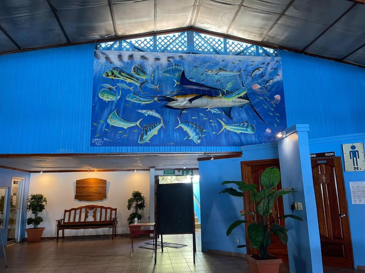 Fish Hook Marina Hotel 골피토 외부 사진