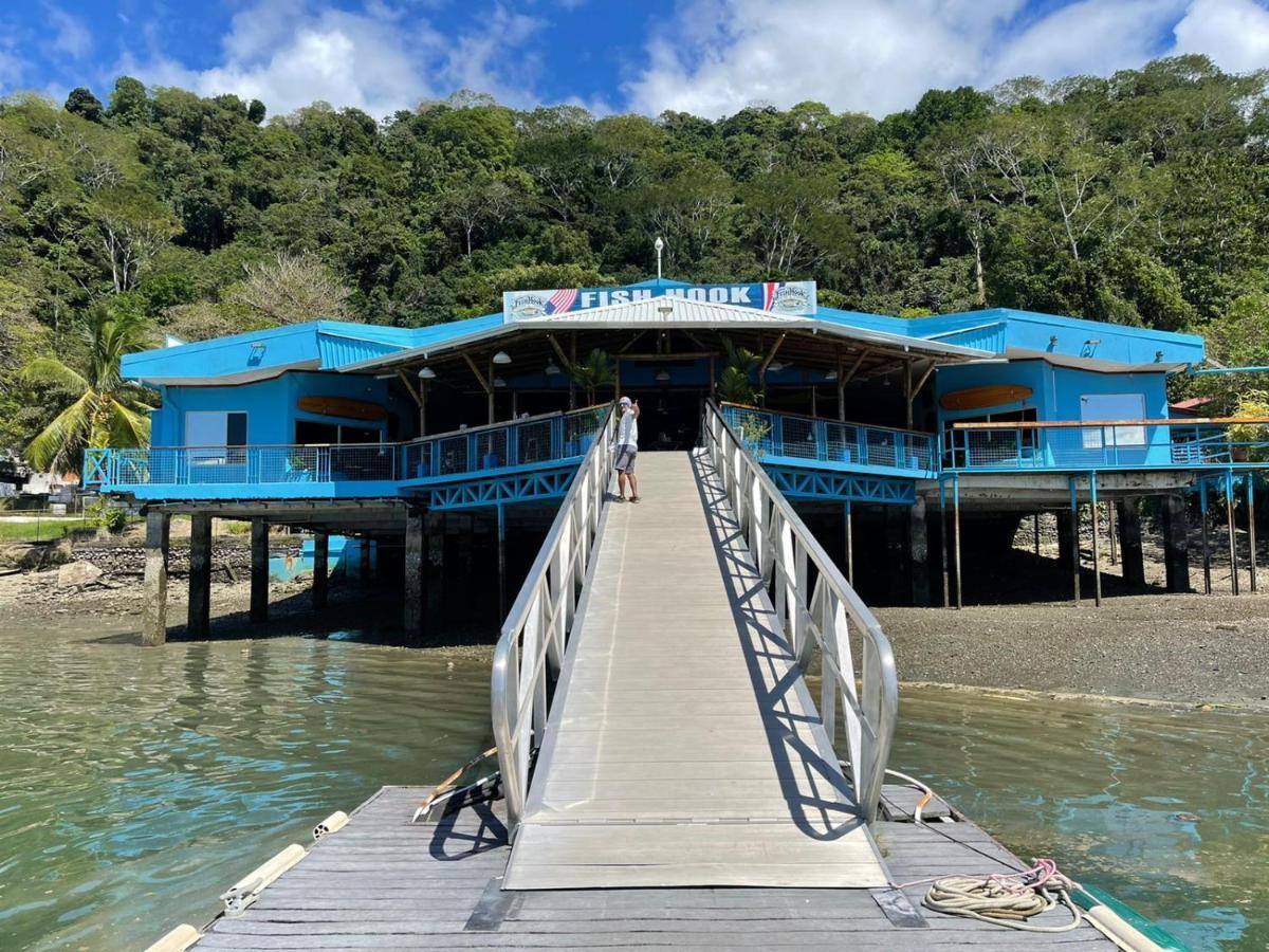 Fish Hook Marina Hotel 골피토 외부 사진
