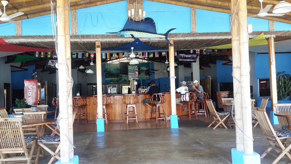 Fish Hook Marina Hotel 골피토 외부 사진